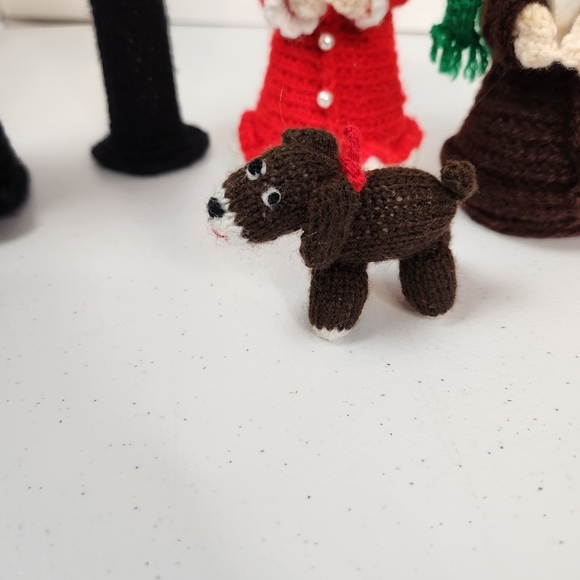 Vintage Crochet Christmas Choir Decorations Home Decor Handmade Knit People Dog - Picture 7 of 8